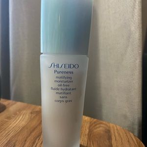 Shiseido Pureness Mattifying Oil free moisturizer